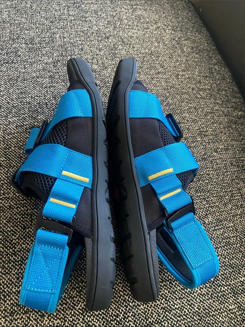 Astral sandals Unisex size 8